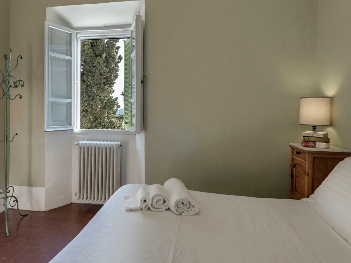 Tenuta Di Capezzana Bed & Breakfast Seano Exterior photo